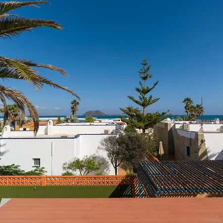 Long By Canariasgetaway